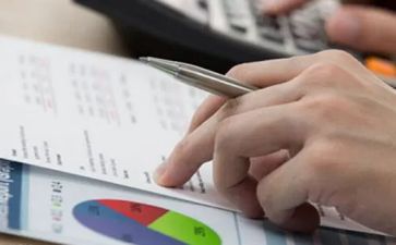 局出纳述职报告优秀8篇