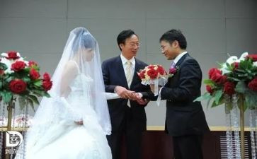 婚礼证婚人讲话稿模板5篇