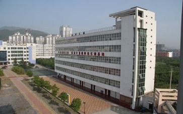 中专生会计自我鉴定6篇